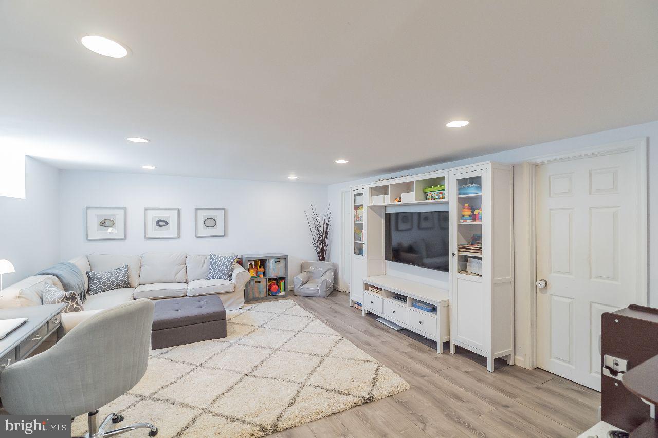 13 Raymond Road Broomall, PA 19008 - Photo 20 of 31 Beautifully Finished Basement