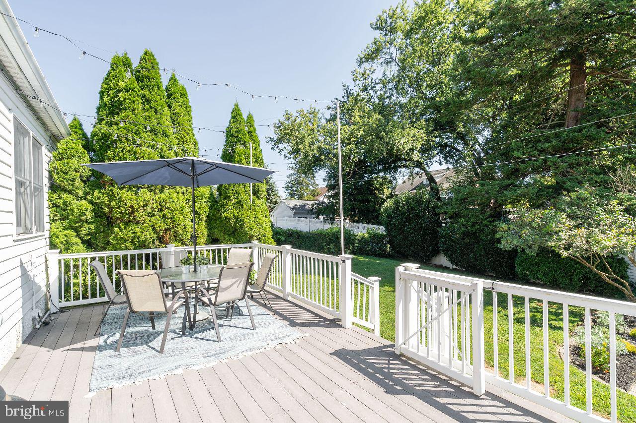 13 Raymond Road Broomall, PA 19008 - Photo 26 of 31 Private Setting