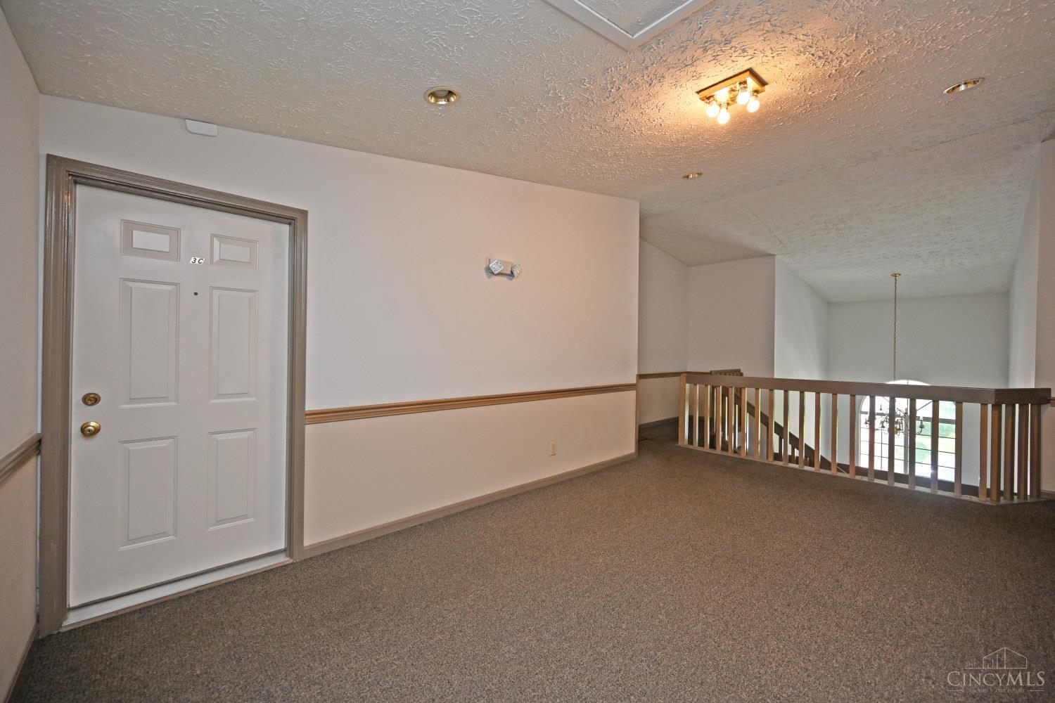 5757 Cheviot Road, Unit 3C Cincinnati, OH 45247 - Photo 5 of 21