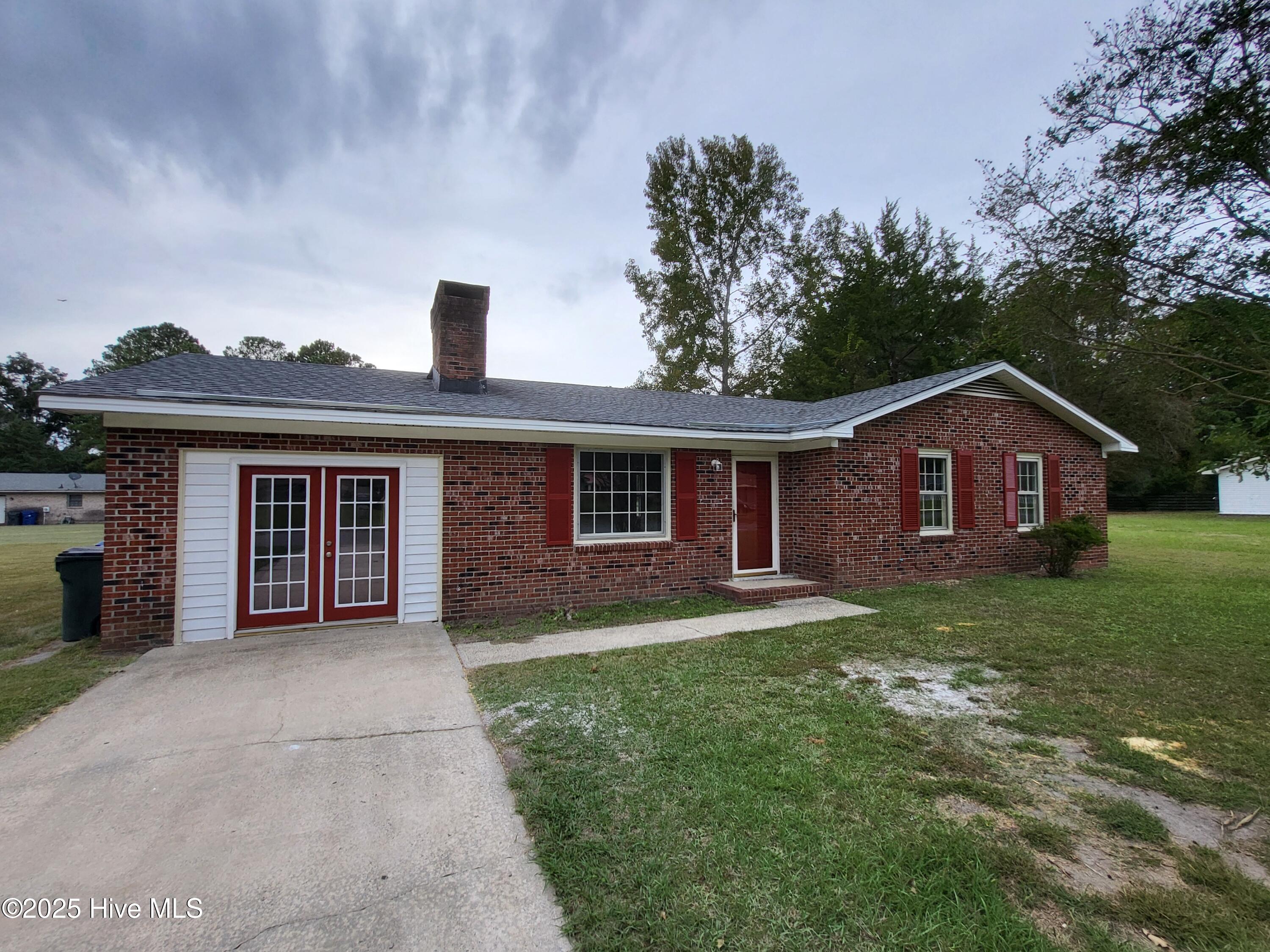 1304 Manchester Road Kinston, NC 28504 - Photo 1 of 27 exterior