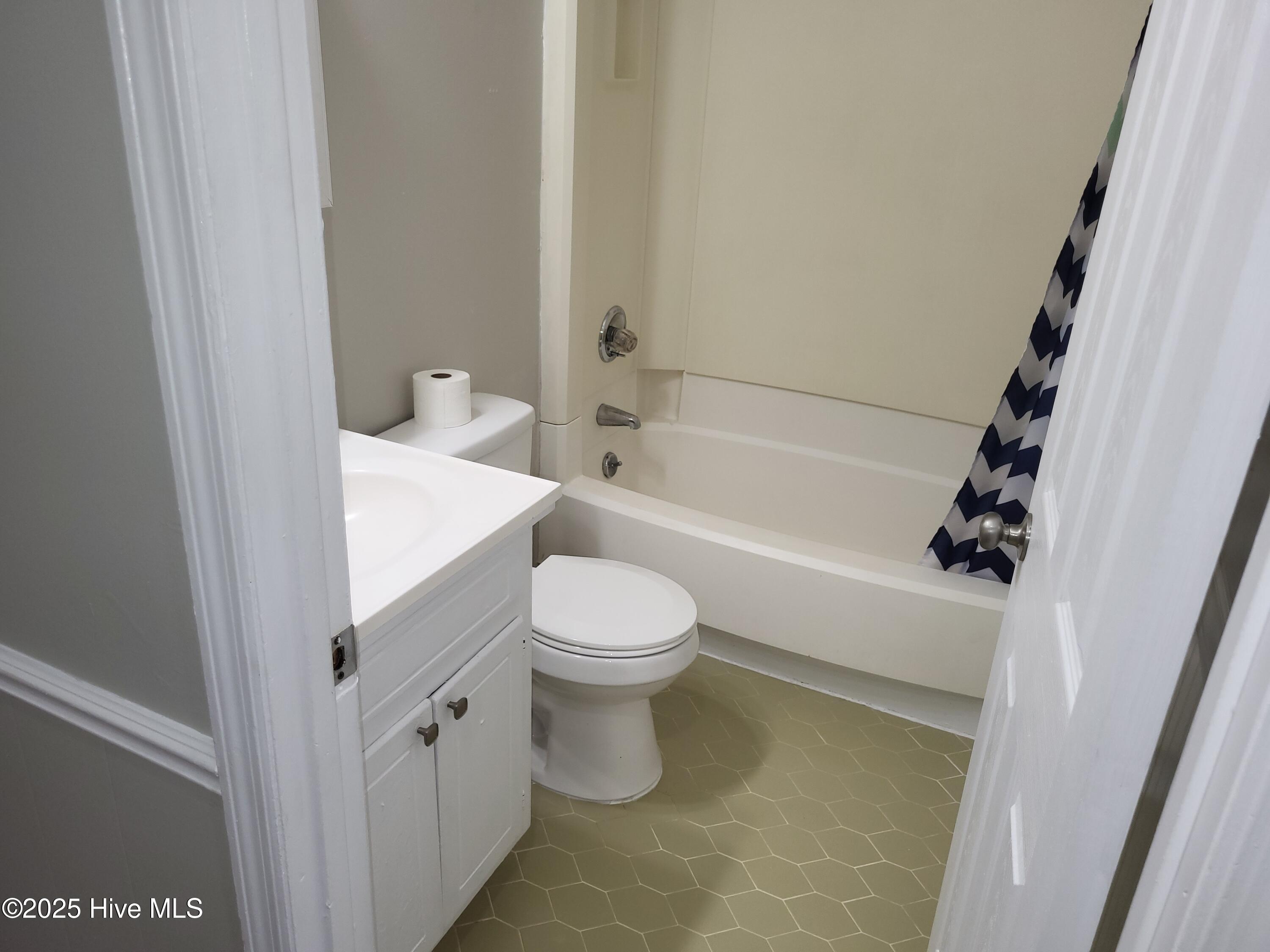 1304 Manchester Road Kinston, NC 28504 - Photo 16 of 27 16