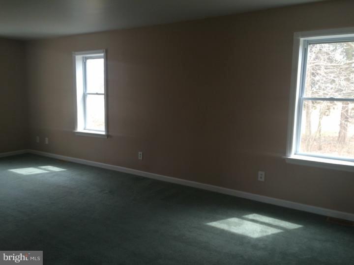 175 Tansboro Road Berlin, NJ 08009 - Photo 3 of 12 Gallery Image 3