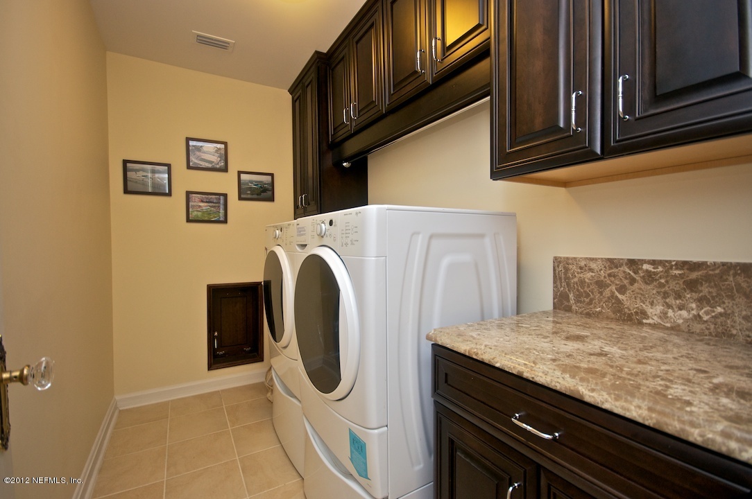 1546 Pershing Road Jacksonville, FL 32205 - Photo 11 of 23 Laundry Room