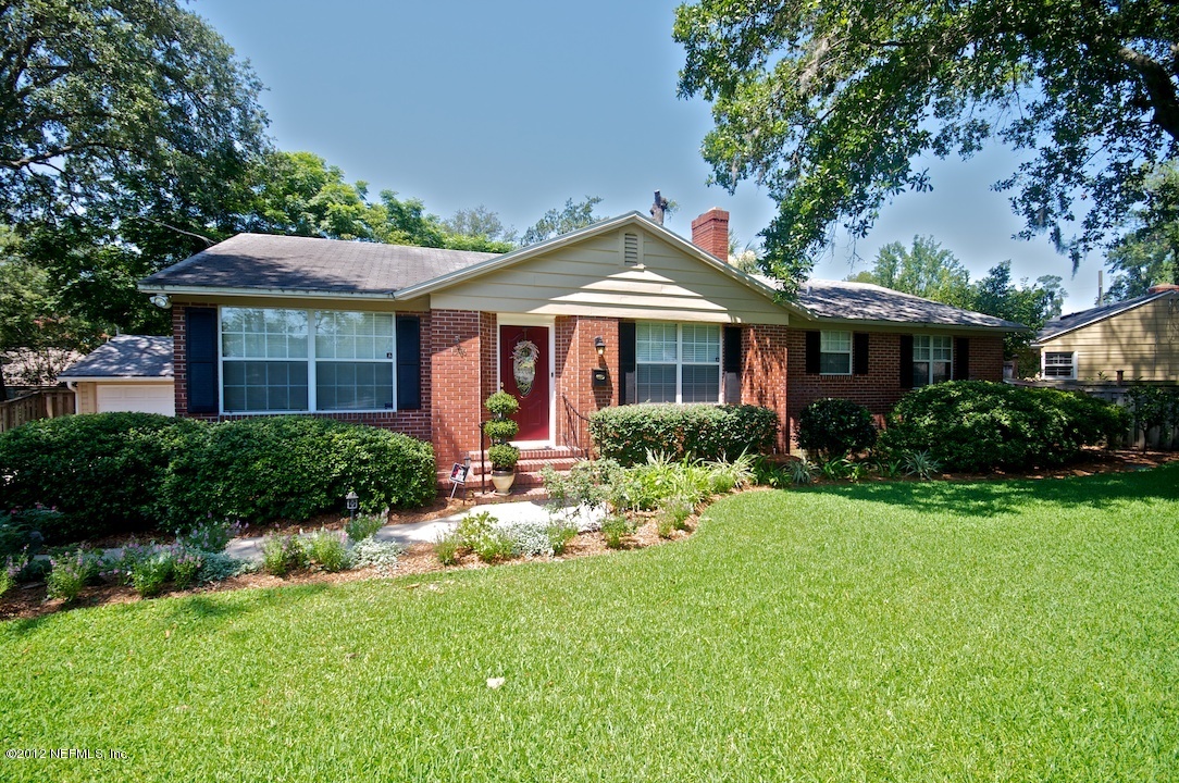 1546 Pershing Road Jacksonville, FL 32205 - Photo 4 of 23 Front (3)