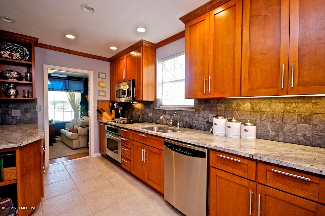 1546 Pershing Road Jacksonville, FL 32205 - Photo 9 of 23 Kitchen (2)