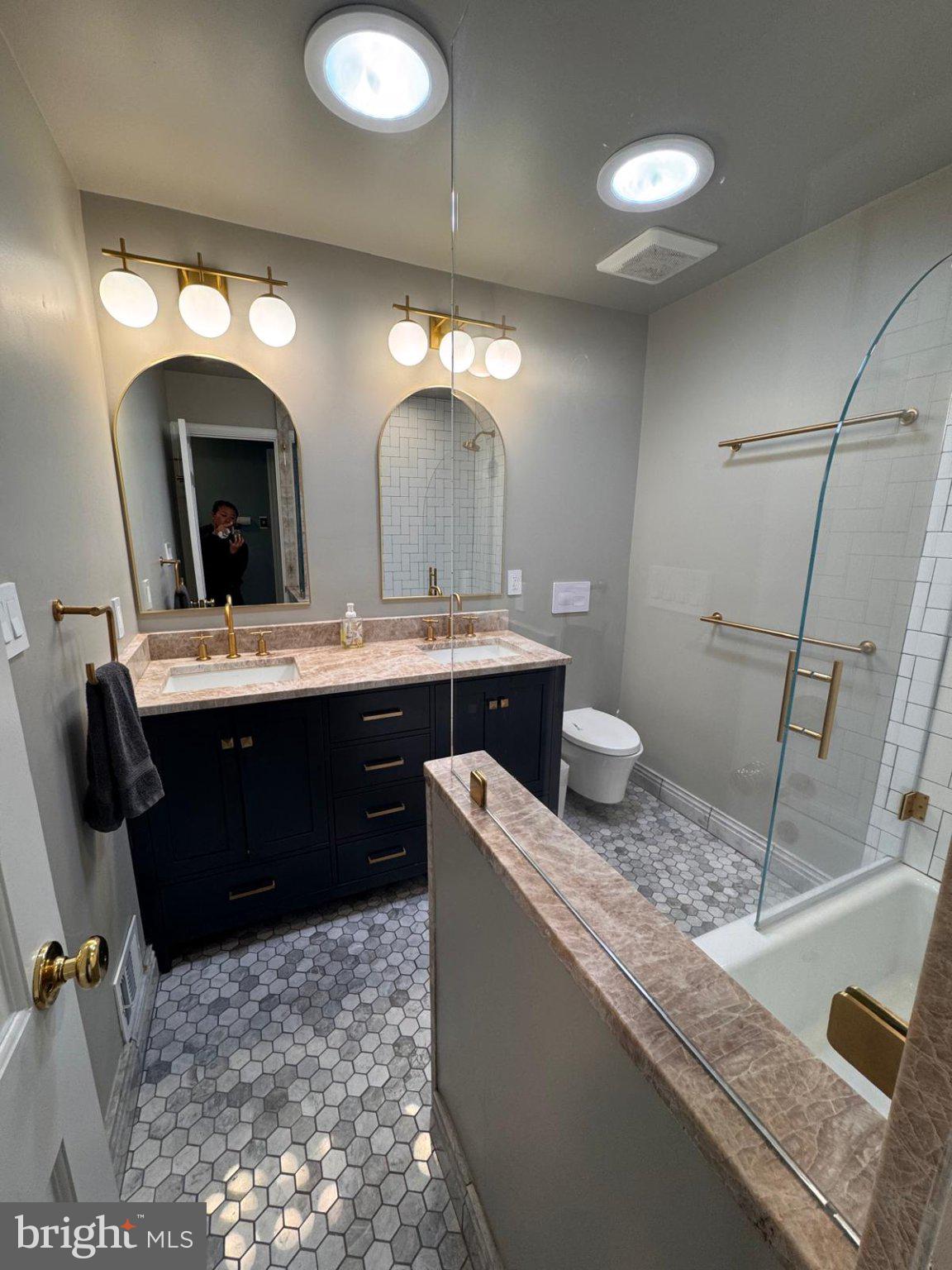 5628 Lamar Road Bethesda, MD 20816 - Photo 17 of 24 Bathroom