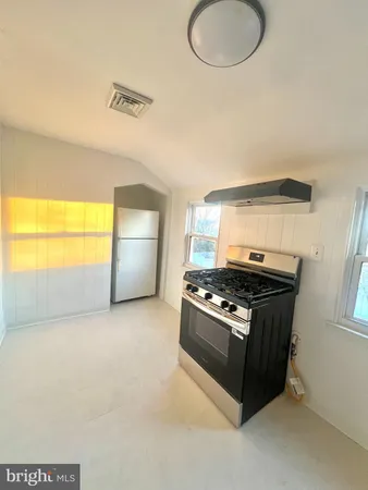 $1,300 | 1128 Howard Avenue, Unit B, Bellmawr, NJ 08031