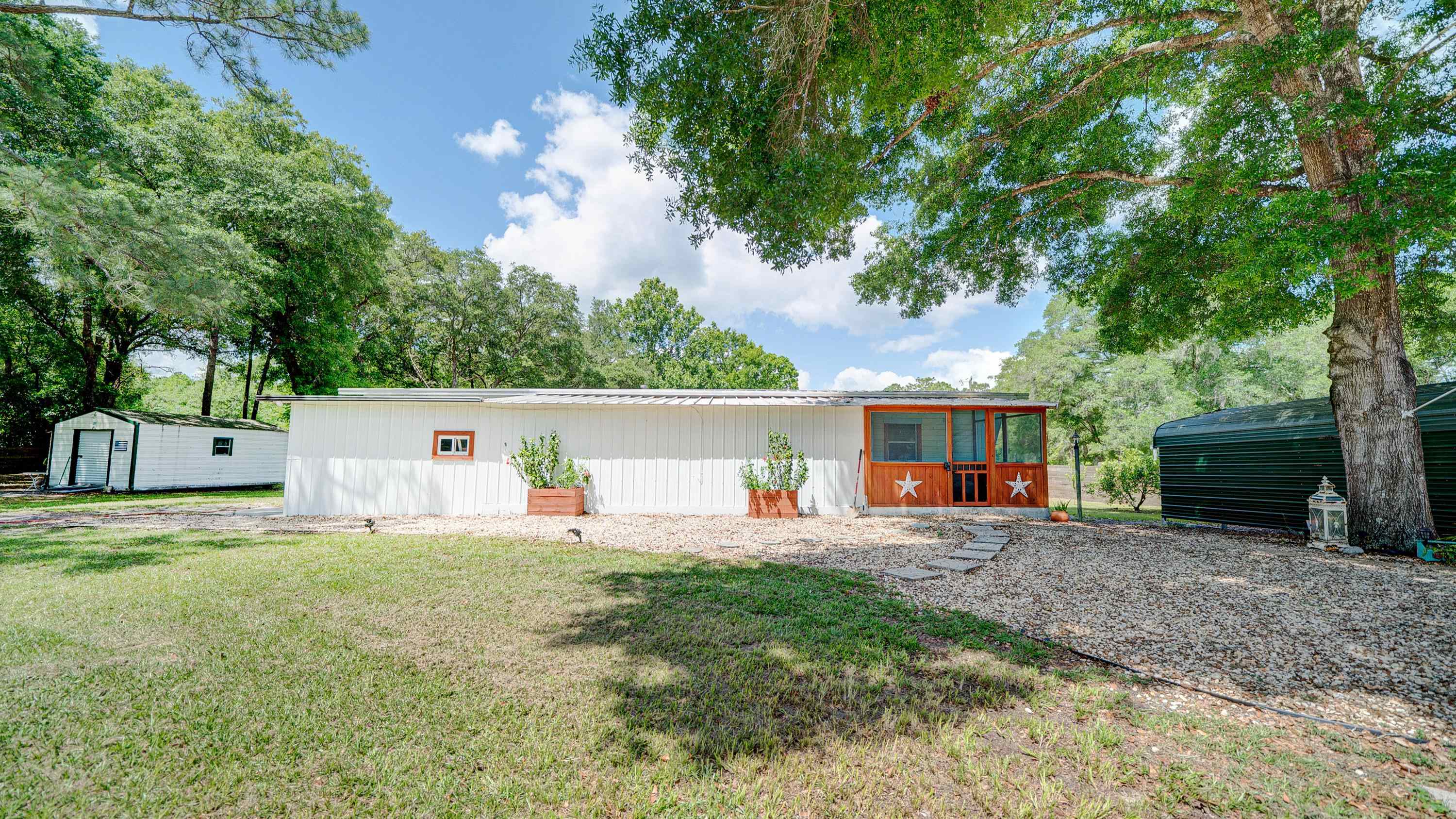 101 Hillcrest Road Satsuma, FL 32189 - Photo 1 of 37 Gallery Image 1