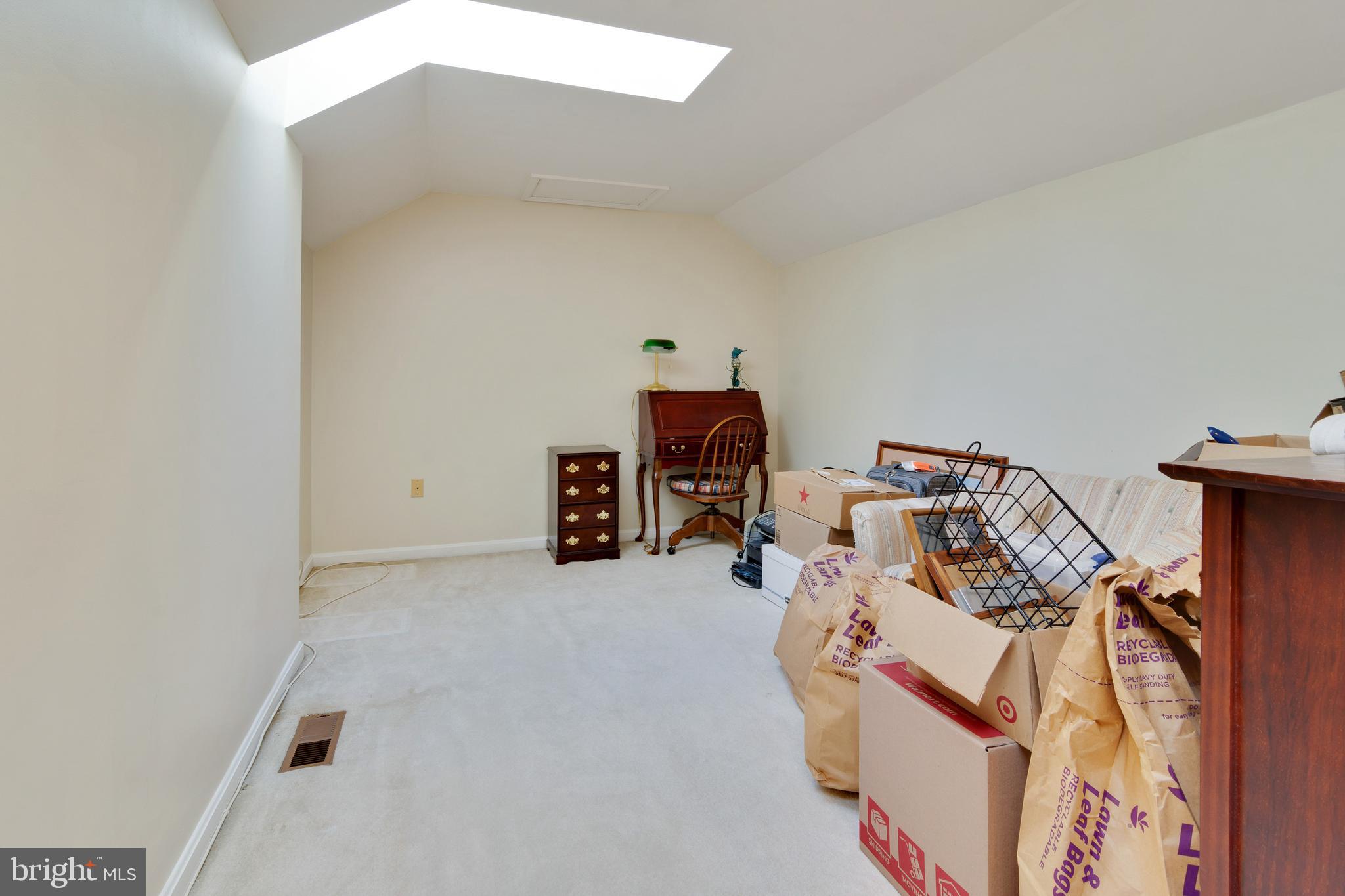 8206 Maple Ridge Avenue Springfield, VA 22153 - Photo 22 of 26 Gallery Image 22