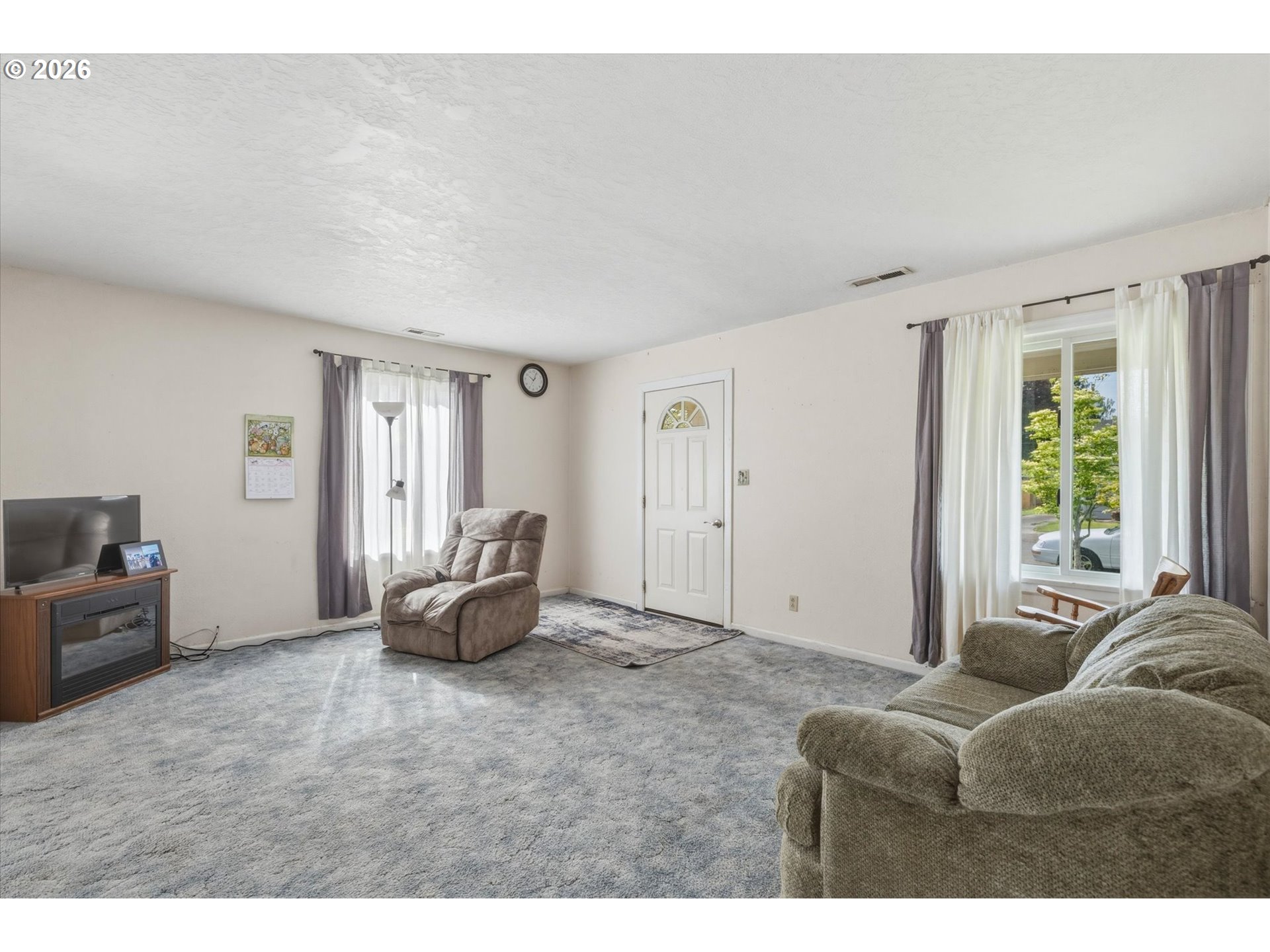 2928 Dover Street Longview, WA 98632 - Photo 6 of 40 Living Room