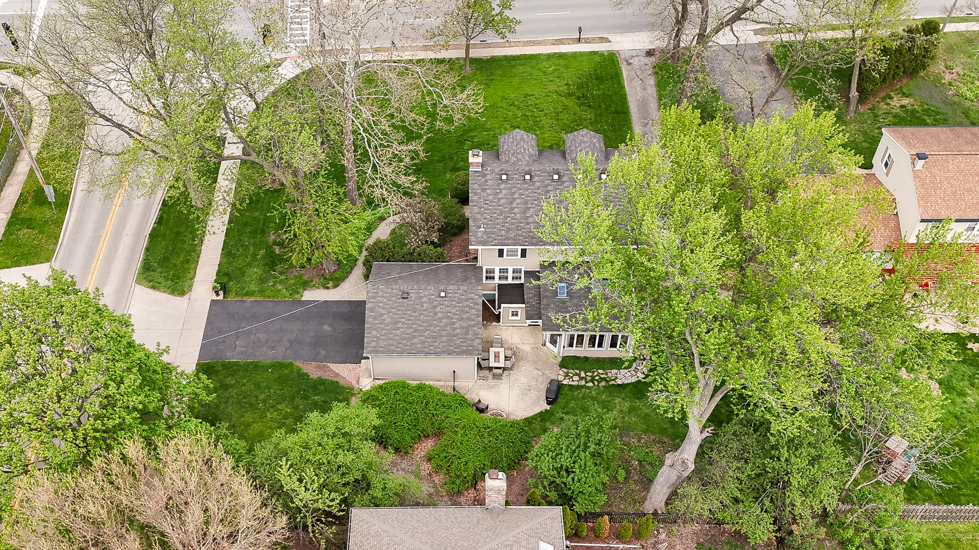 273 Geneva Road Glen Ellyn, IL 60137 - Photo 32 of 38 Gallery Image 32