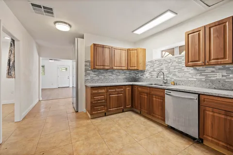 $1,075,000 | 7858 Sherry Lane, Jurupa Valley, CA 92509