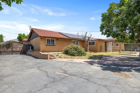 $1,075,000 | 7858 Sherry Lane, Jurupa Valley, CA 92509