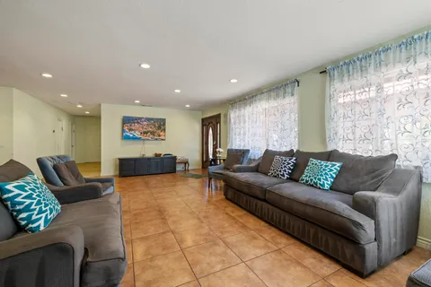 $1,075,000 | 7858 Sherry Lane, Jurupa Valley, CA 92509