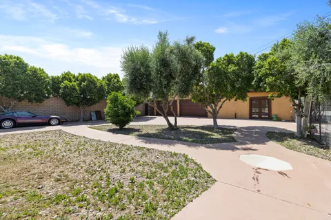 $1,075,000 | 7858 Sherry Lane, Jurupa Valley, CA 92509