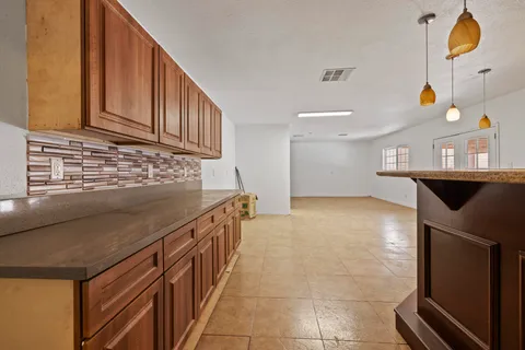 $1,075,000 | 7858 Sherry Lane, Jurupa Valley, CA 92509