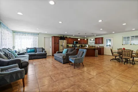 $1,075,000 | 7858 Sherry Lane, Jurupa Valley, CA 92509