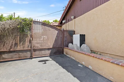 $1,075,000 | 7858 Sherry Lane, Jurupa Valley, CA 92509