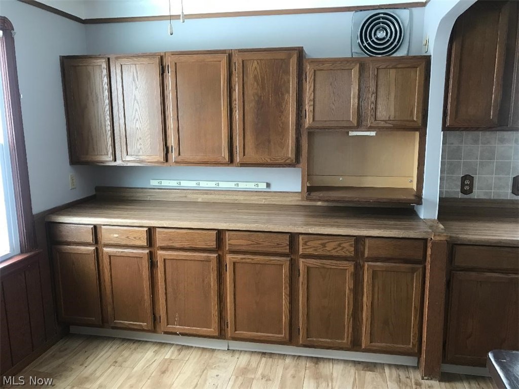 5707 Snow Road Parma, OH 44129 - Photo 2 of 17