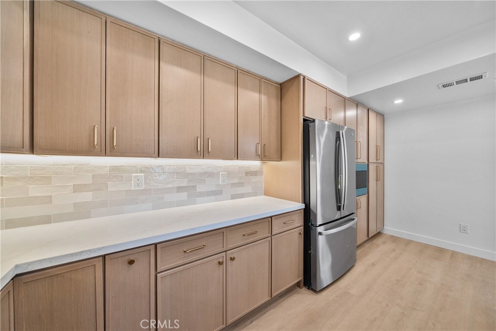 33 Rainbow Irvine, CA 92603 - Photo 3 of 45
