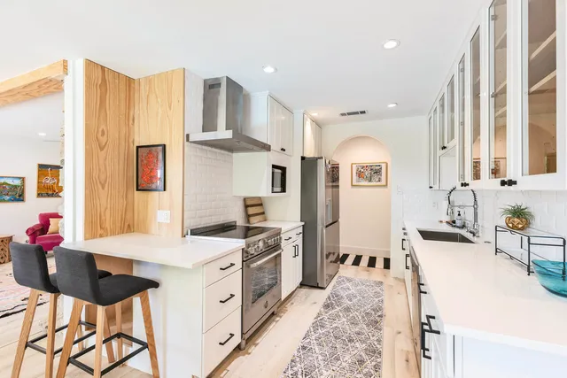 $1,550,000 | 2419 Trail Of The Madrones, Austin, TX 78746