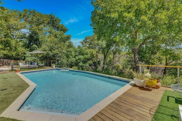 $1,550,000 | 2419 Trail Of The Madrones, Austin, TX 78746