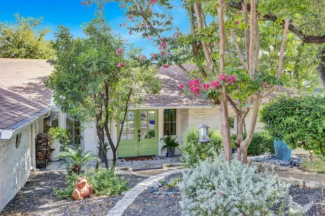 $1,550,000 | 2419 Trail Of The Madrones, Austin, TX 78746