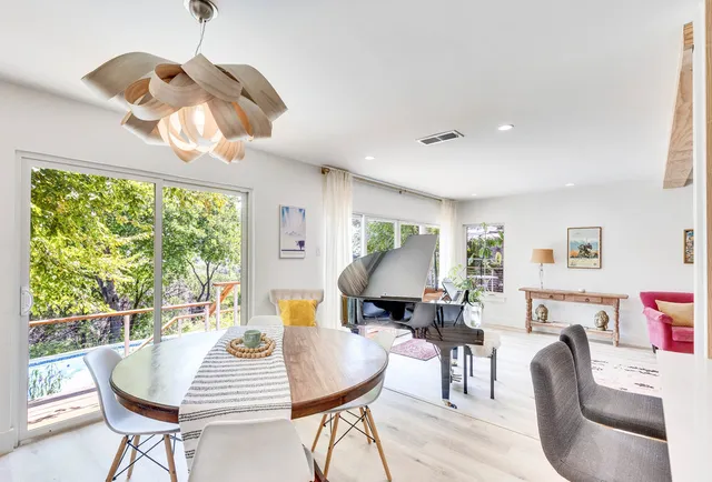 $1,550,000 | 2419 Trail Of The Madrones, Austin, TX 78746