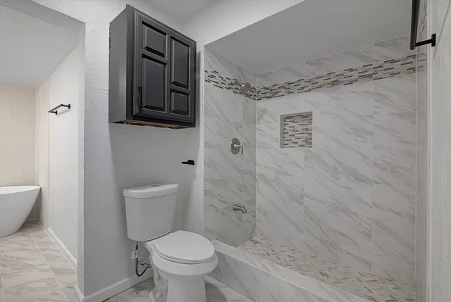 $2,400 | 15507 Sierra Valle Drive, Houston, TX 77083