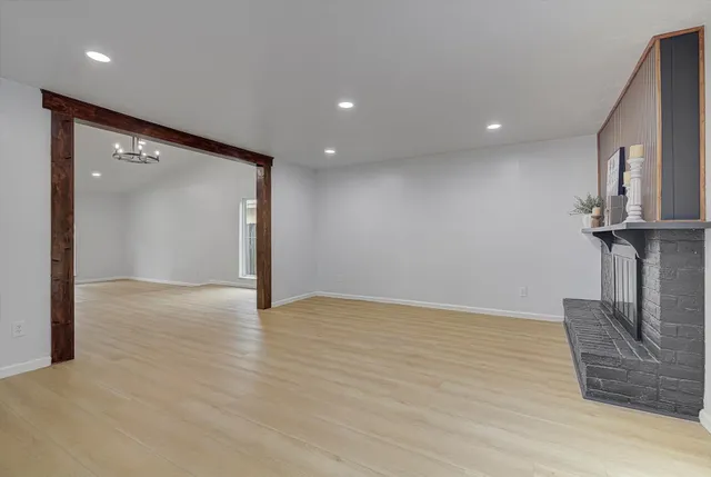 $2,400 | 15507 Sierra Valle Drive, Houston, TX 77083