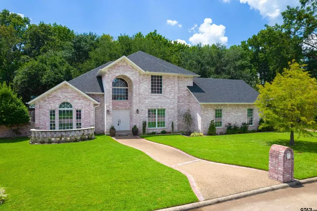$595,000 | 209 Turnberry Circle, Mount Pleasant, TX 75455