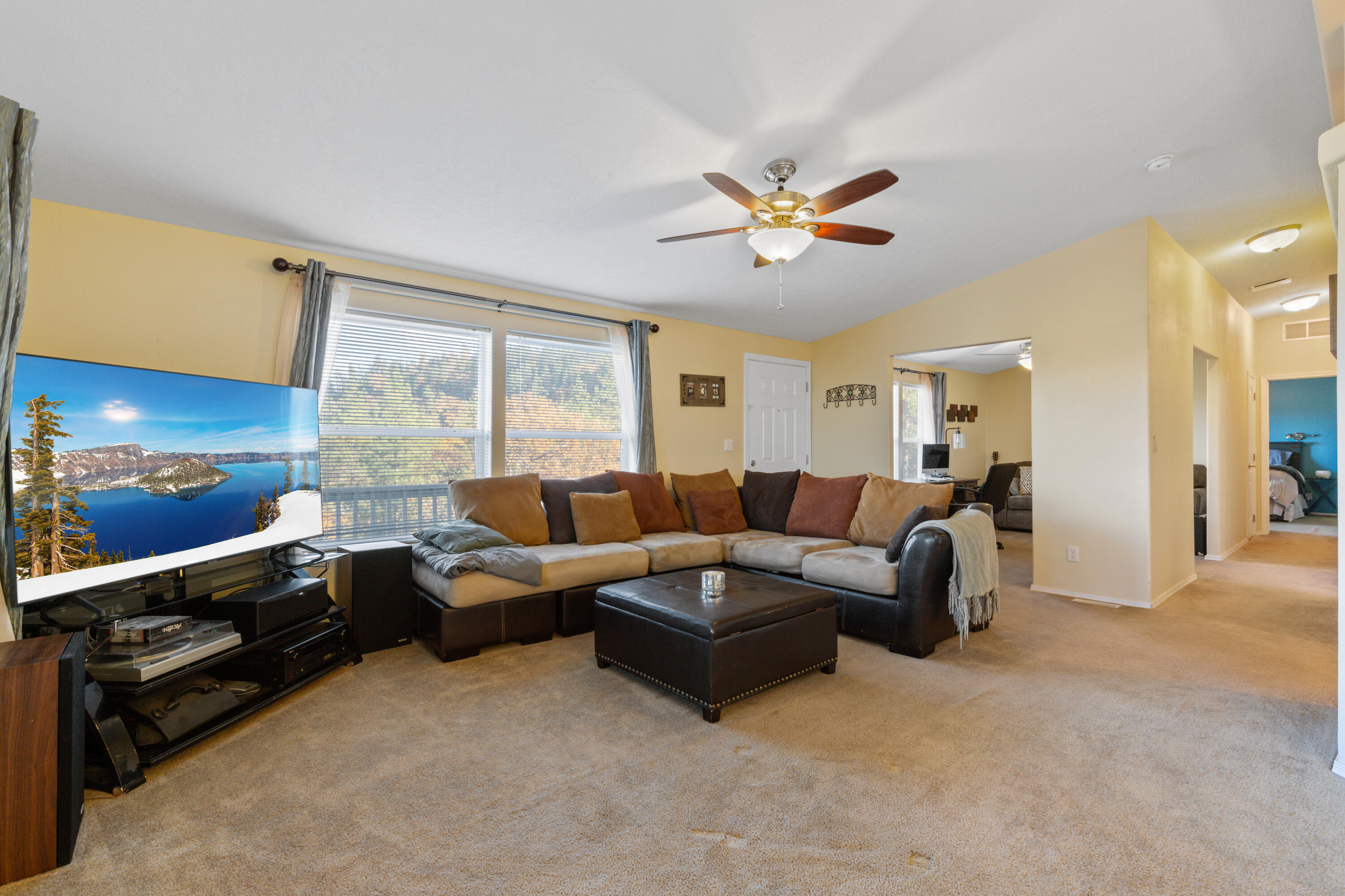 496 Wren Ridge Drive Eagle Point, OR 97524 - Photo 4 of 34 Common Area