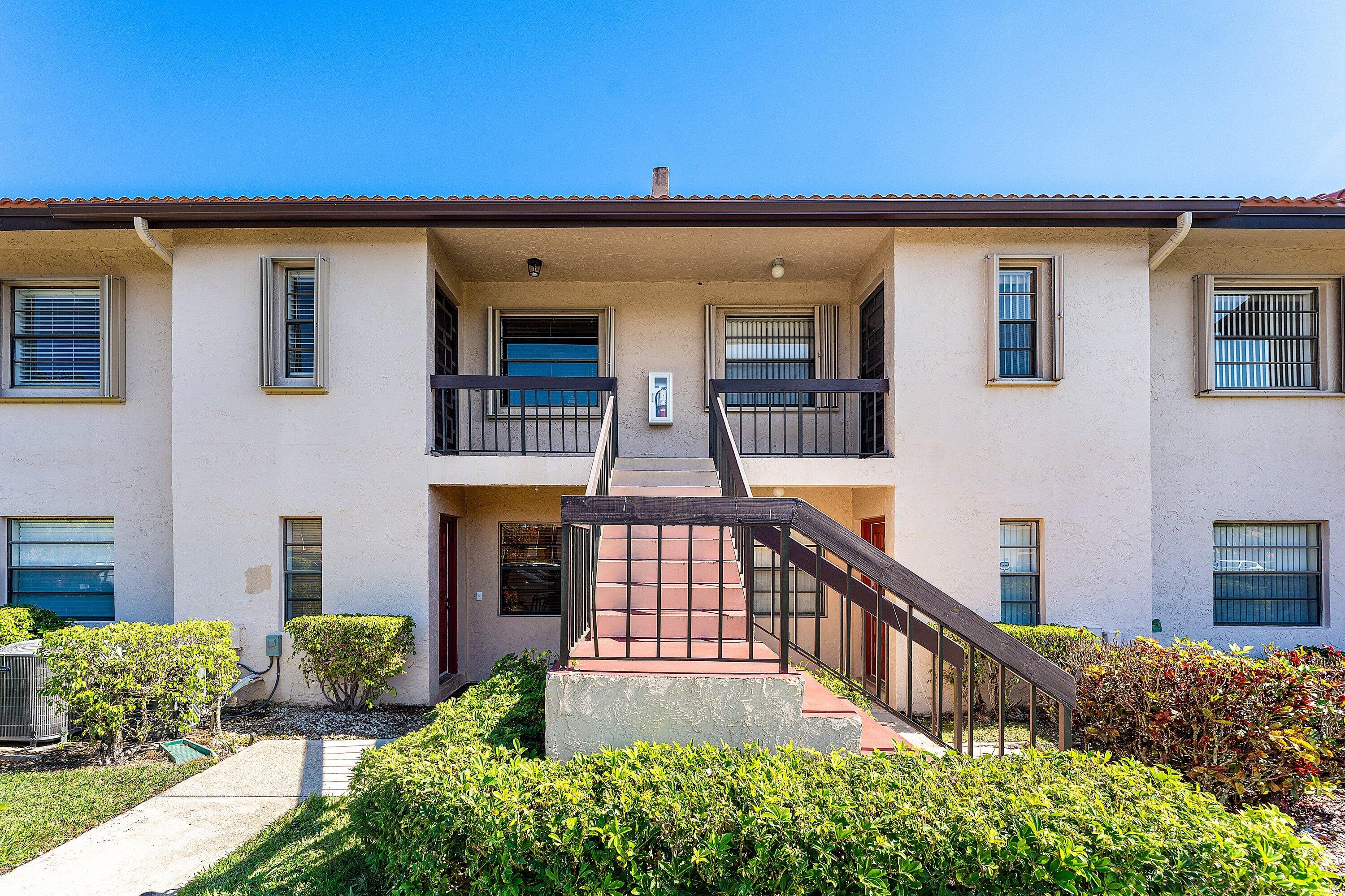 9283 Vista Del Lago, Unit G Boca Raton, FL 33428 - Photo 1 of 31 001-9283VistaDelLago-G-BocaRaton-FL-3342