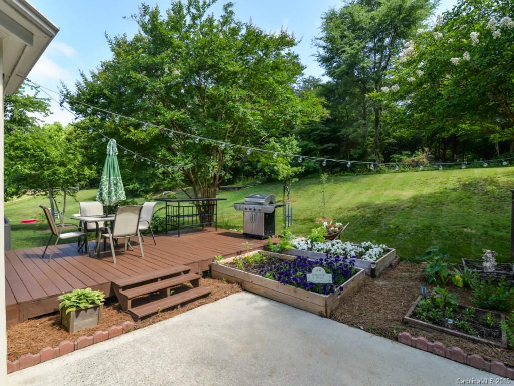 11325 Clayford Ridge Charlotte, NC 28215 - Photo 20 of 24