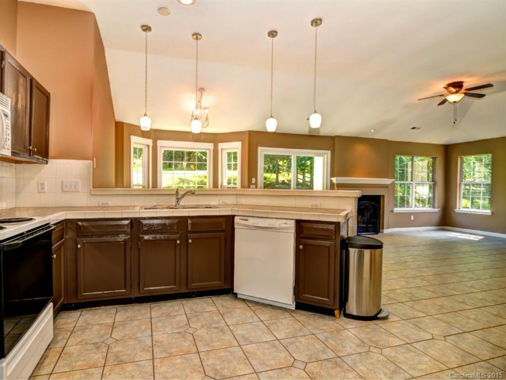 11325 Clayford Ridge Charlotte, NC 28215 - Photo 7 of 24