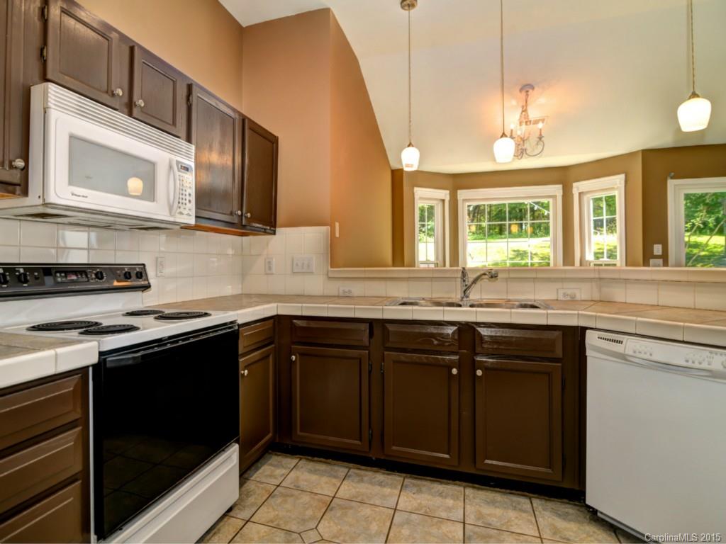 11325 Clayford Ridge Charlotte, NC 28215 - Photo 8 of 24