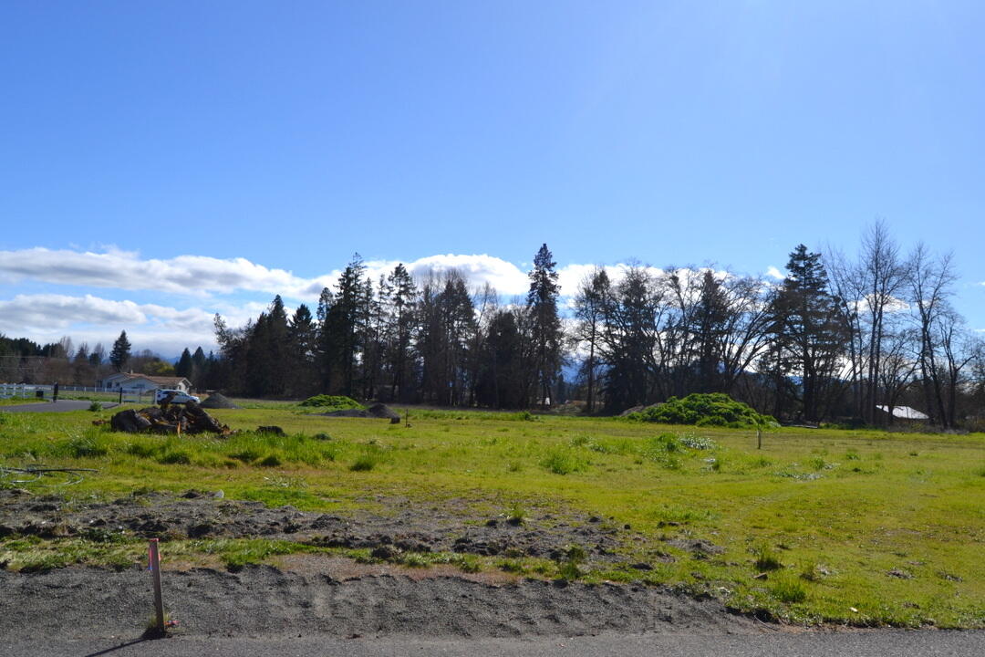 Lot 3 Gerald Place Grants Pass, OR 97527 - Photo 4 of 14 DSC_0448-001