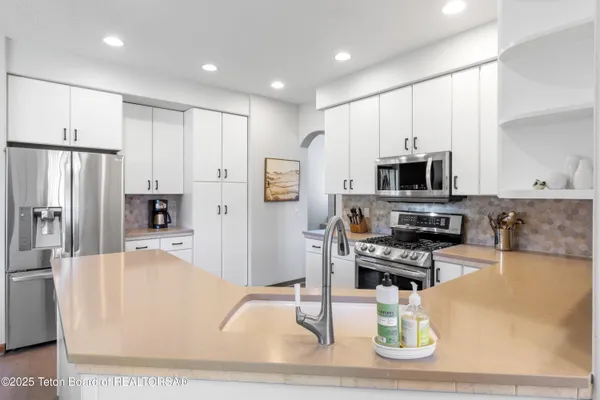 $1,199,000 | 92 Ashley Drive, Alpine, WY 83128