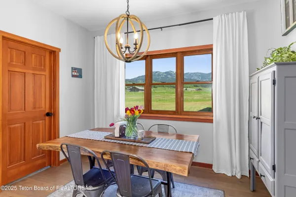 $1,199,000 | 92 Ashley Drive, Alpine, WY 83128
