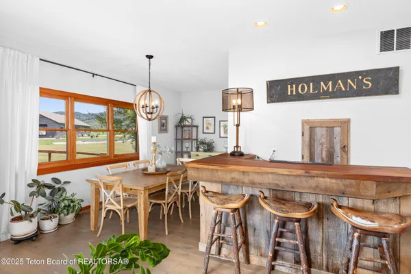 $1,199,000 | 92 Ashley Drive, Alpine, WY 83128