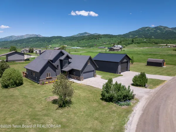 $1,199,000 | 92 Ashley Drive, Alpine, WY 83128