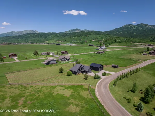 $1,199,000 | 92 Ashley Drive, Alpine, WY 83128