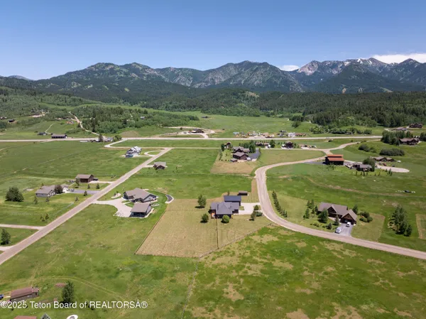 $1,199,000 | 92 Ashley Drive, Alpine, WY 83128