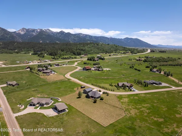 $1,199,000 | 92 Ashley Drive, Alpine, WY 83128