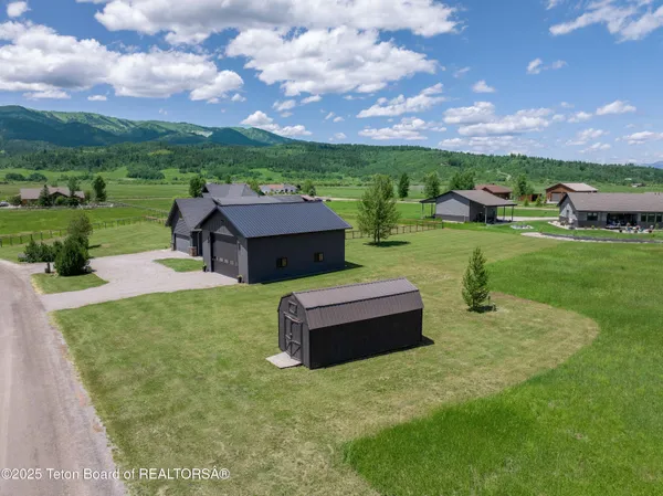 $1,199,000 | 92 Ashley Drive, Alpine, WY 83128