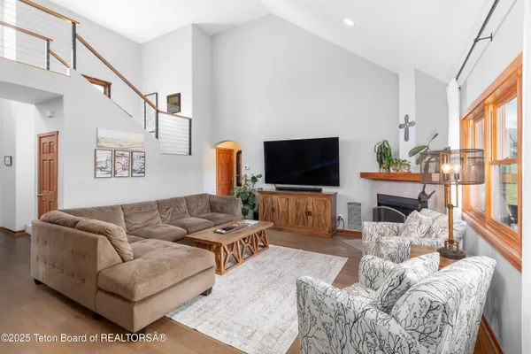 $1,199,000 | 92 Ashley Drive, Alpine, WY 83128