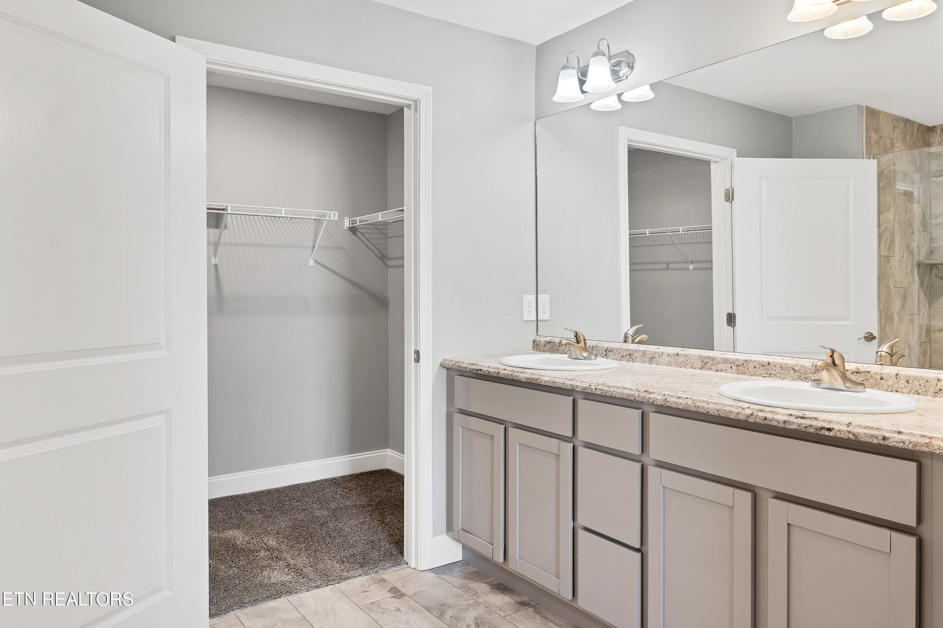 214 Waters Road Maryville, TN 37803 - Photo 32 of 47 DSC05003