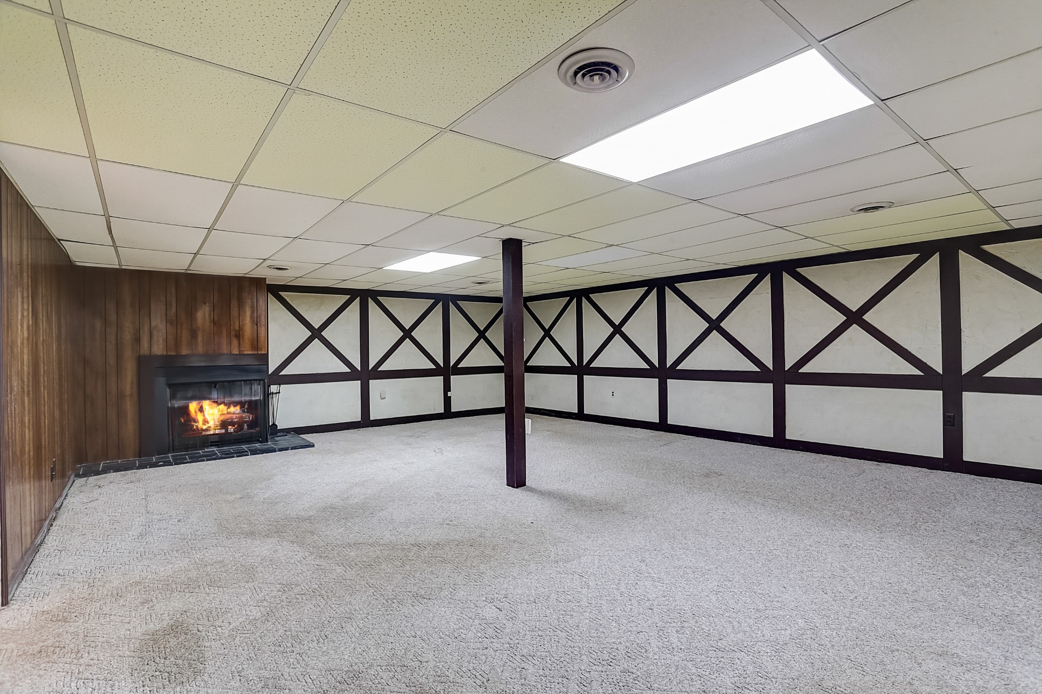 112 Lee Road Dickson, TN 37055 - Photo 17 of 29 an empty room with windows