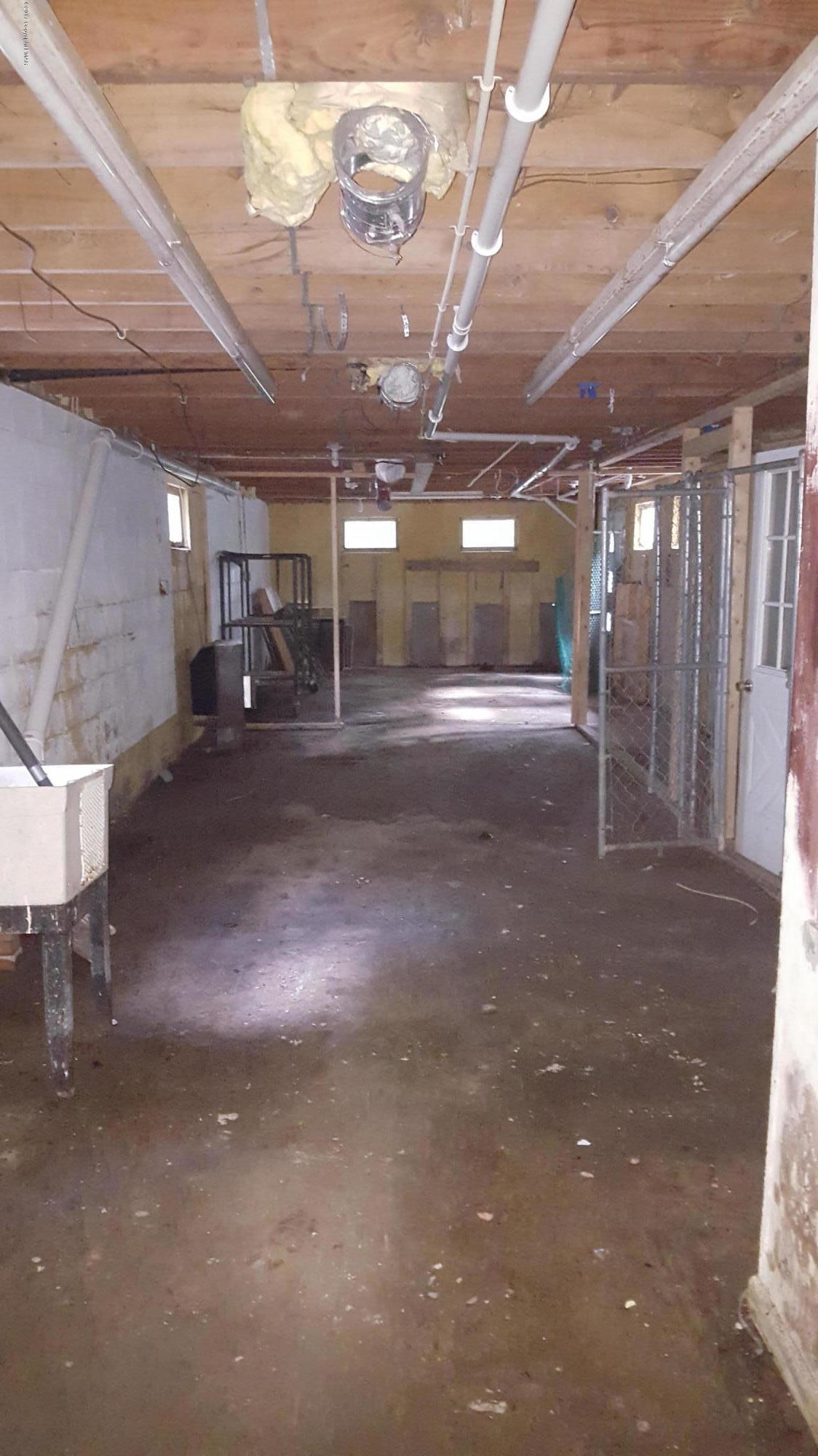 250 Nevin Road Newfoundland, PA 18445 - Photo 32 of 32 a view of a room with gym equipment