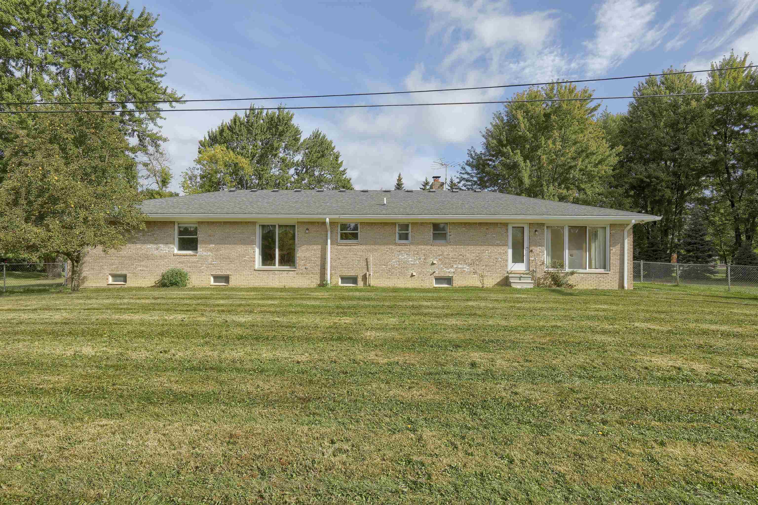 2734 East Wattles Road Troy, MI 48083 - Photo 36 of 44